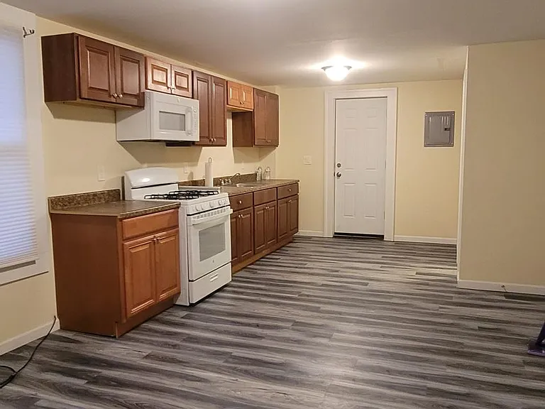 811 Main St #2 — Photo 1