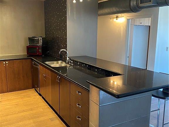 2nd image of 1801 Lavaca St APT 2G