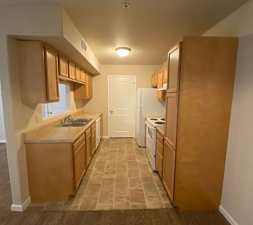 1930 Kissinger St #S203