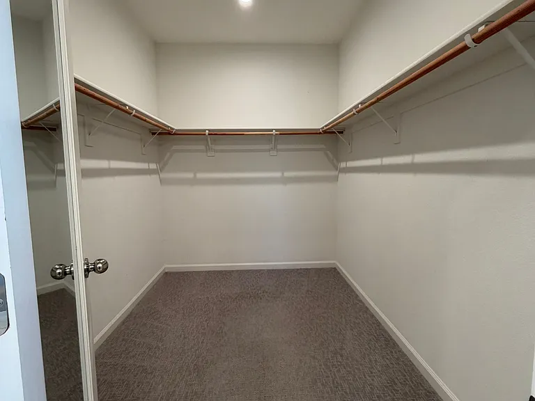 700 Apricot Cir — Photo 22