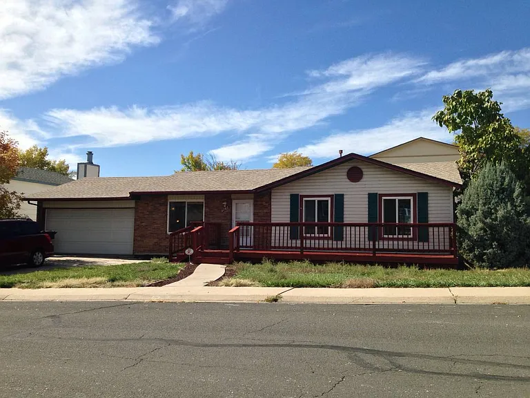 9785 High St — Photo 1