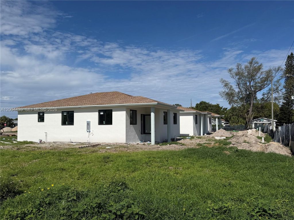 344 NW 11th St, photo 5