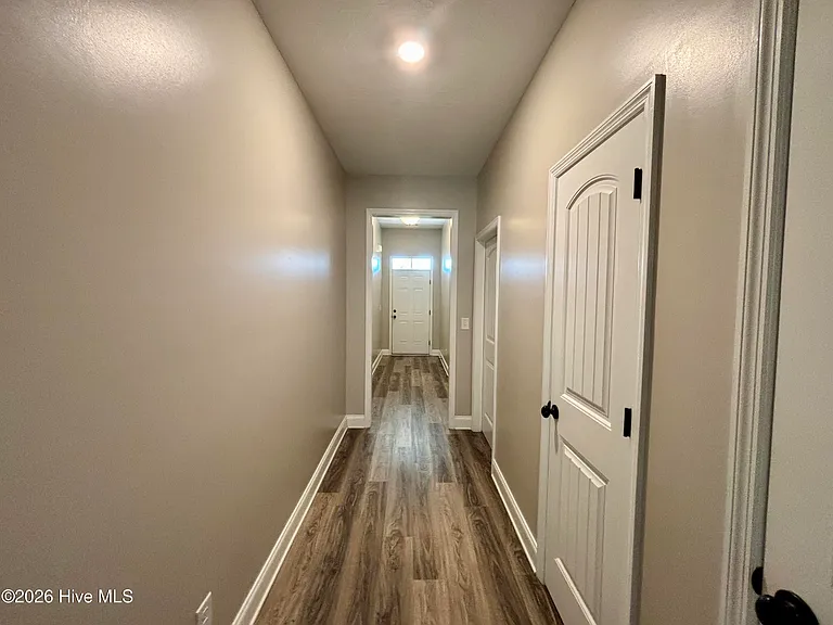 214 McDuffie Cir — Photo 2