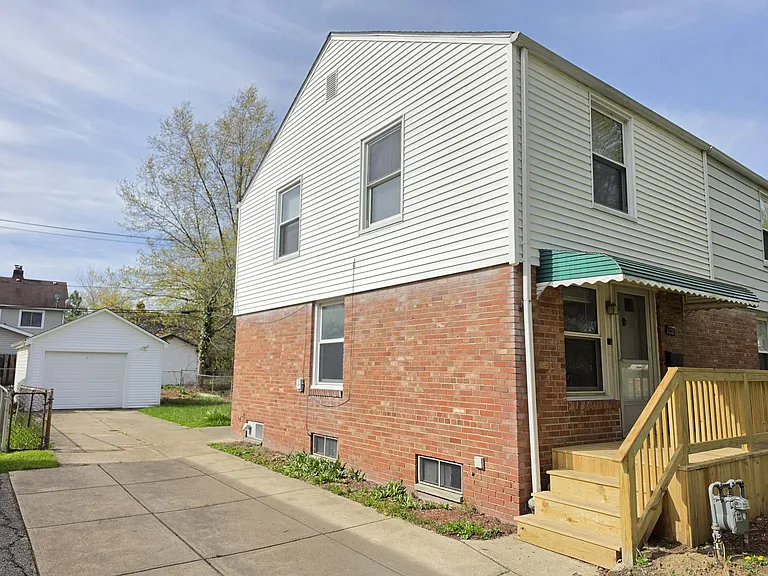 21610 Crystal Ave — Photo 11