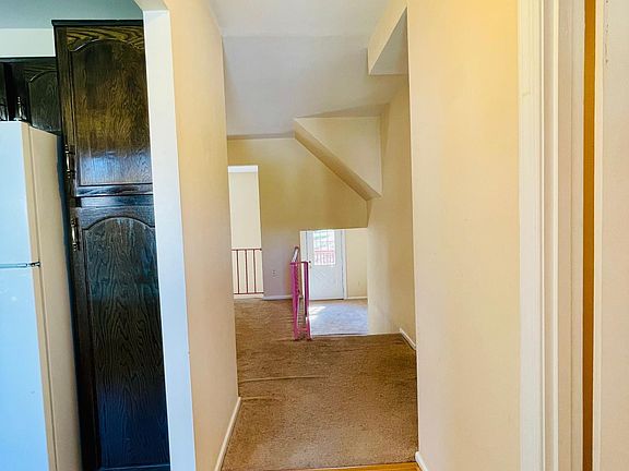 2nd image of 712 Gormley Dr