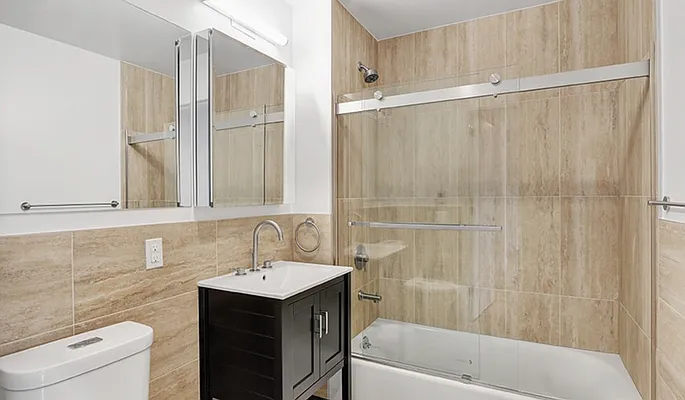 Rented by REZI | media 21