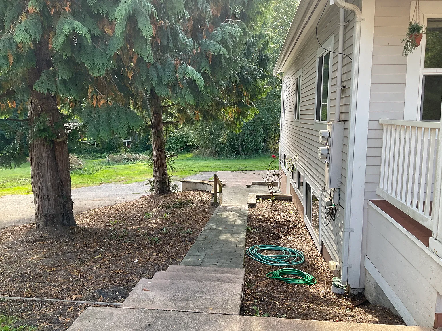 2 bed, 1050 sqft, $1,900 — Photo 2