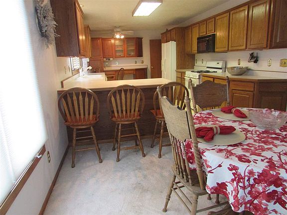 5th image of 7813 Hawks View Dr