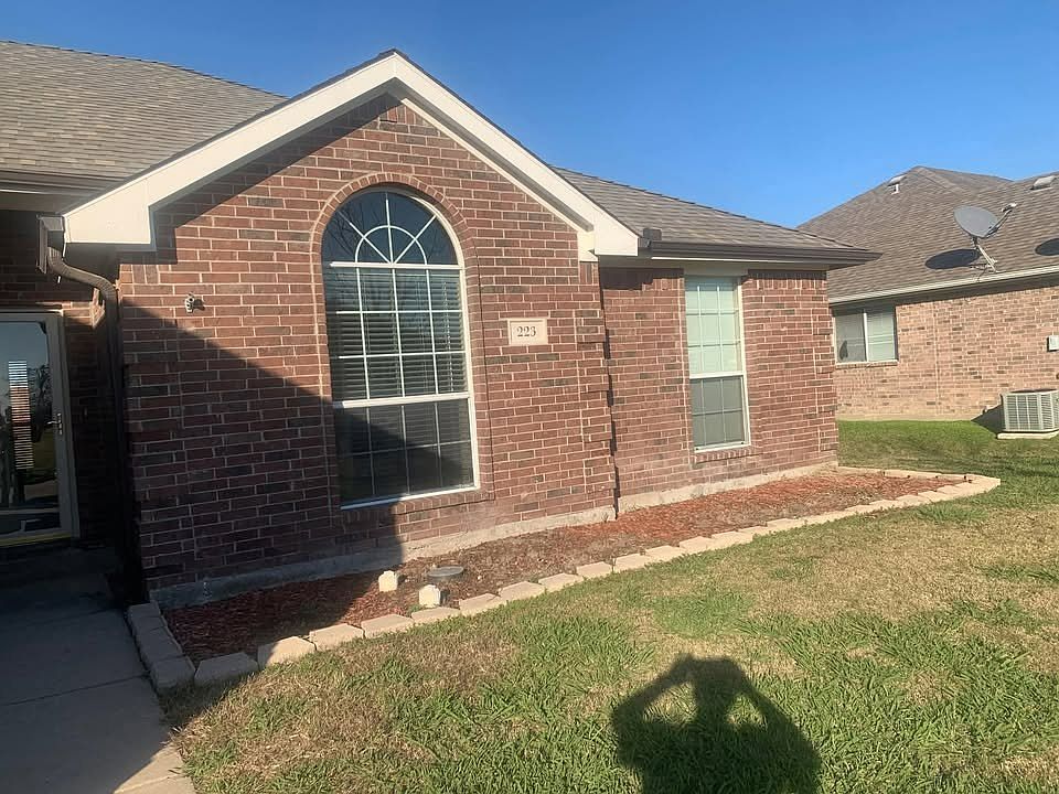 1st image of 223 Cloudcroft Dr
