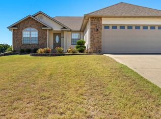 107 Cobblestone Dr, West Plains, MO 65775