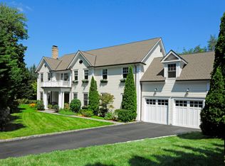 14 Bradbury Pl, Riverside, CT 06878