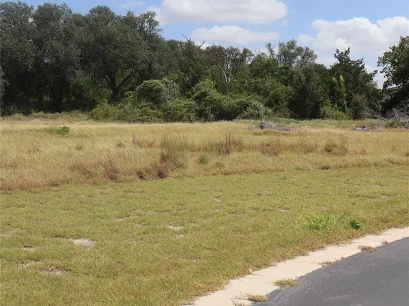 108 Mesones Rd, Florence, TX 76527