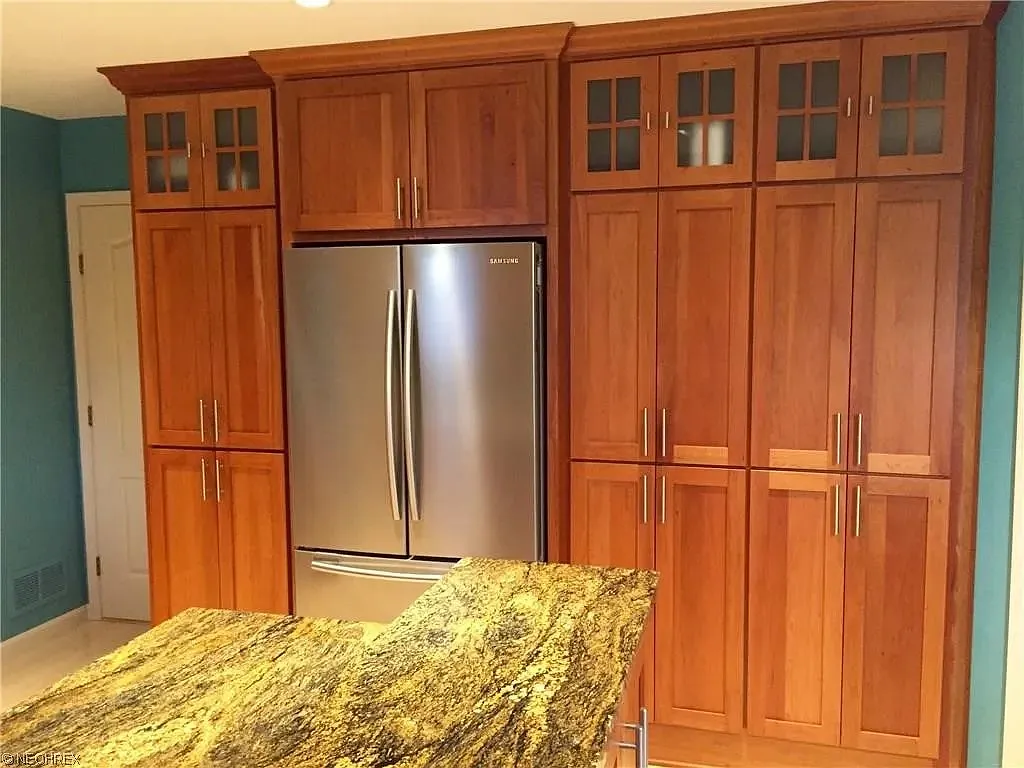 3 bed, 1838 sqft, $2,500 — Photo 4