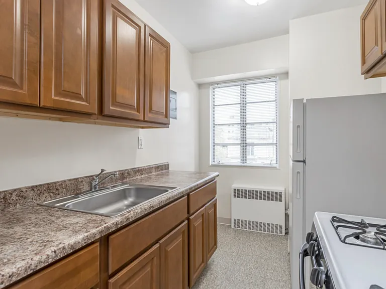 State House Apartments — Photo 17
