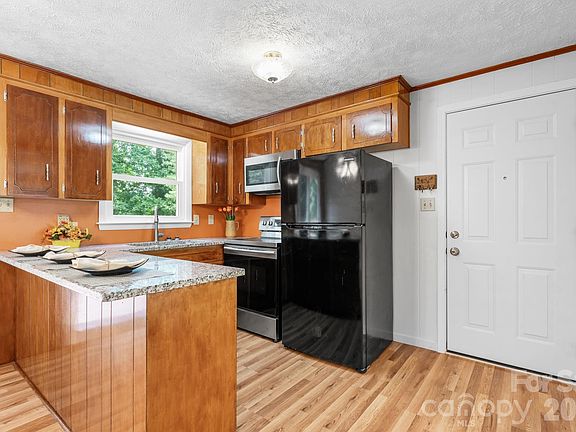 4th image of 2428 Cedar Valley Dr