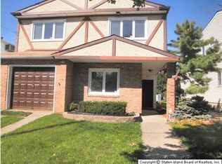 5 President St, Staten Island, NY 10314
