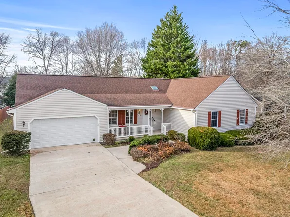 377 Forest Springs Dr, Stuarts Draft, VA 24477