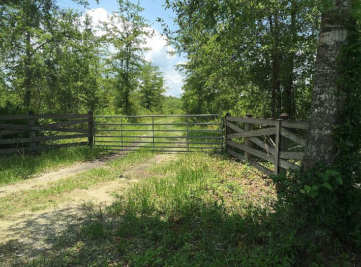 2nd image of 5621 SW County Road 239