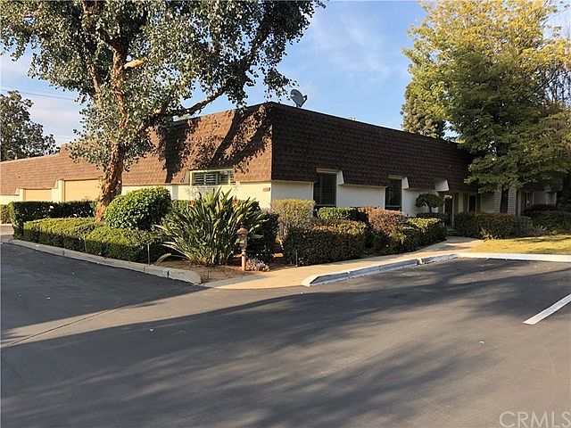 1st image of 820 E Highland Ave