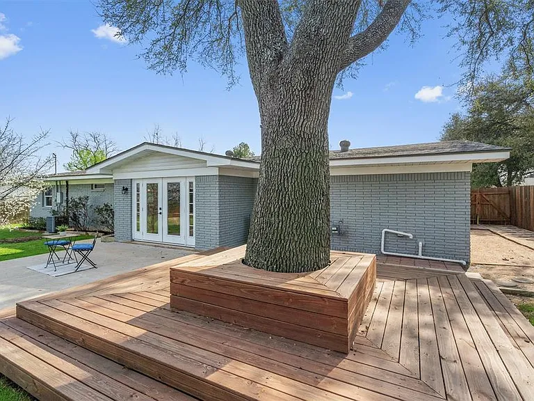 808 Salem Ln — Photo 4