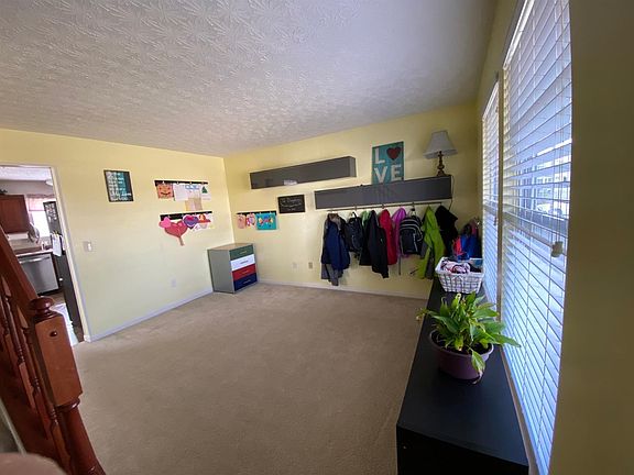 4th image of 25634 Hearthstone Dr