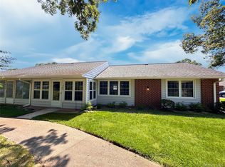 49 Trent Ct UNIT B, Ridge, NY 11961