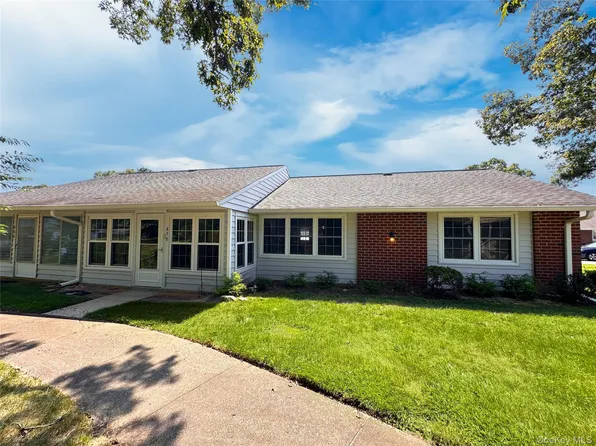49 Trent Court #B, Ridge, NY 11961