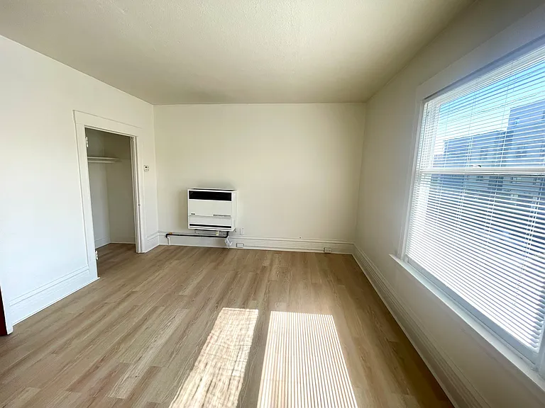 2517 Regent St #3 — Photo 3