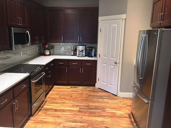 5th image of 3824 Ingleside Dr SE
