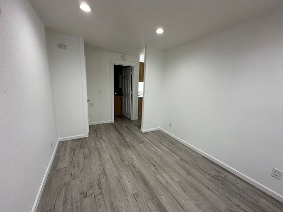 5th image of 230 6th Ave SE #2