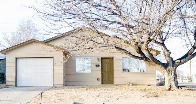 1st image of 202 E Navajo St