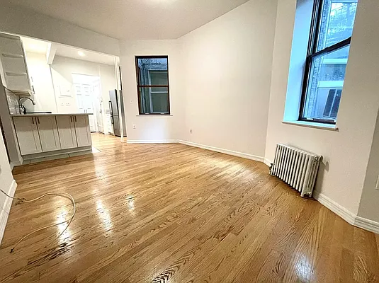 Rented by J PRESTON AND ASSOCIATES INC | media 12