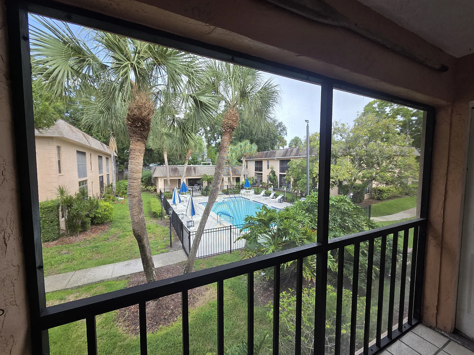 100 Grand Blvd — Photo 1
