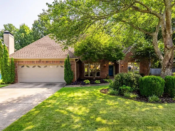 20 Chatel Dr, Little Rock, AR 72223