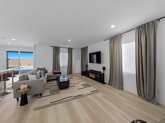 5th image of 290 Robson Ridge Ln