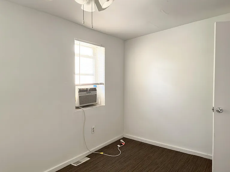 1026 S Cleveland St — Photo 19