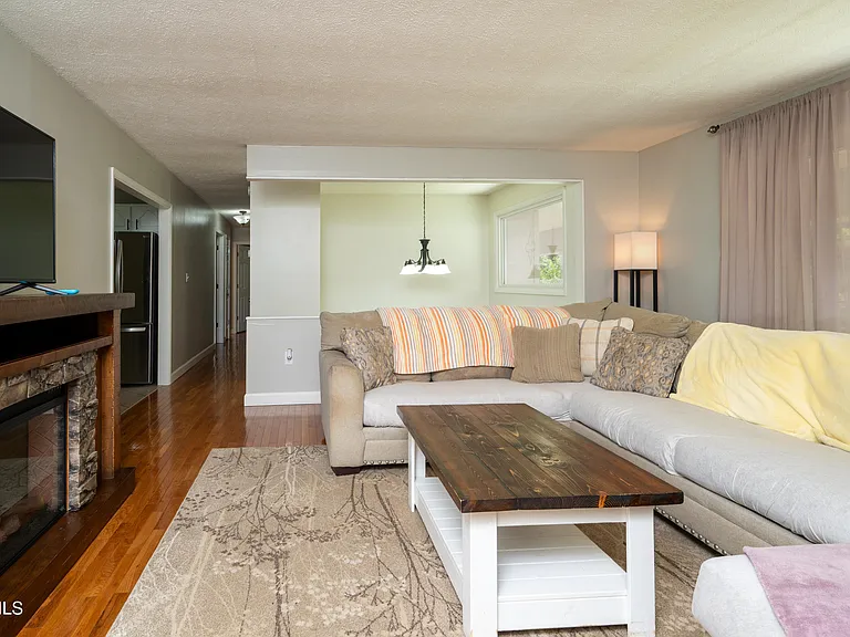 135 Riders Dr — Photo 17
