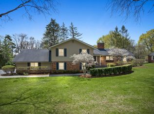 1072 Satterlee Rd, Bloomfield Hills, MI 48304