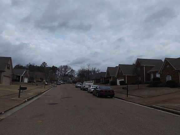 4th image of 1597 Sawmill Creek Ln