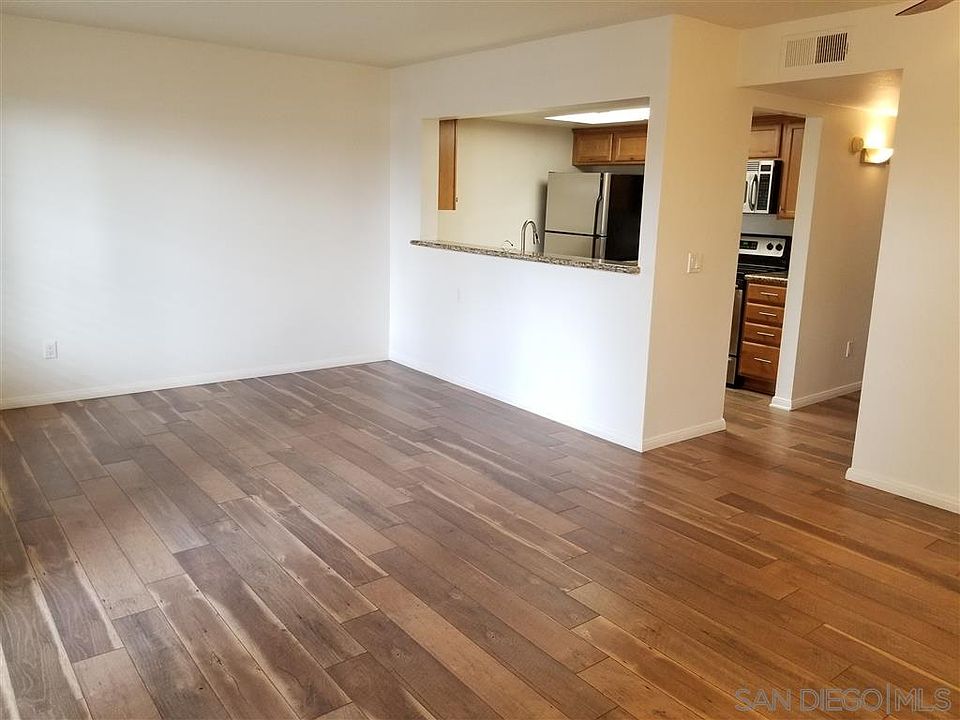 1st image of 14924 Avenida Venusto Unit 123