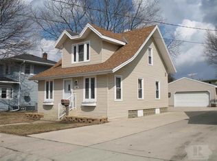 303 S Louisiana Ave, Mason City, IA 50401