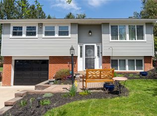 238 Great Smokey Dr, Pittsburgh, PA 15239