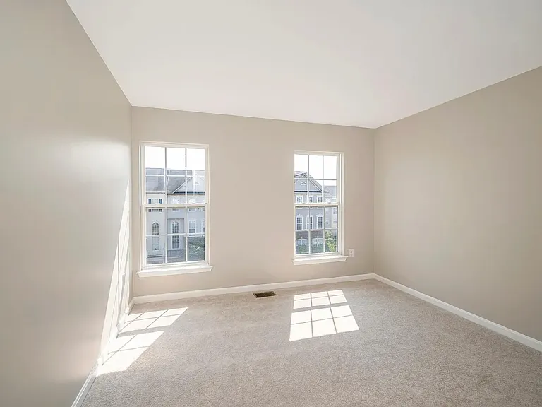 15505 John Diskin Cir — Photo 13
