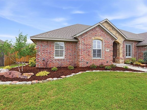 5th image of 3009 Stephanie Ln