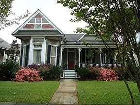 2nd image of 1062 Church St