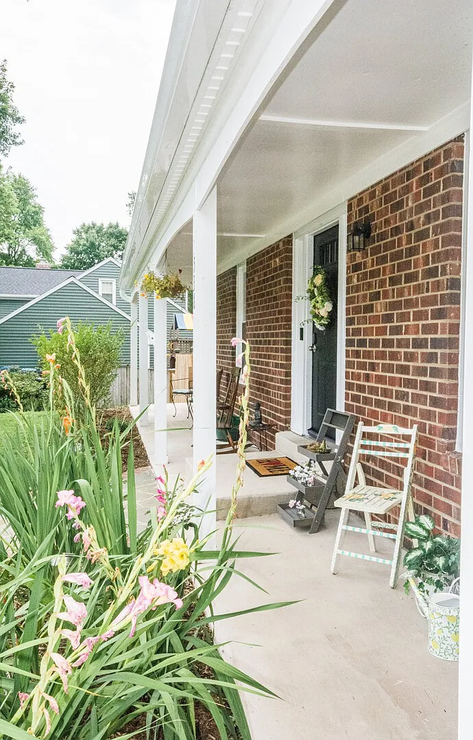 Newly Renovated & Modern Single Family Home! — Photo 3