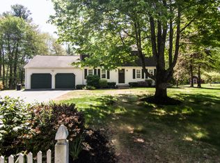 55 Hartford Ave E, Mendon, MA 01756