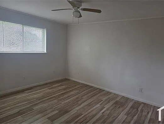 8762 Mickleton Dr — Photo 4