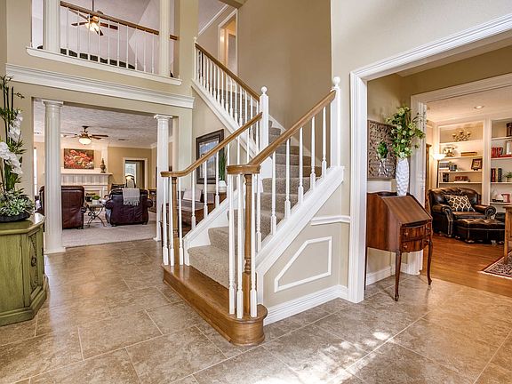 8405-castle-creek-rd-north-richland-hills-tx-High-Res-38.jpg