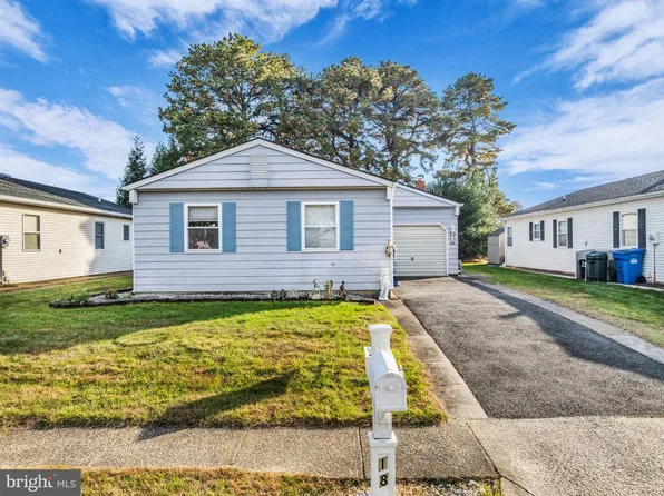 18 Inverell Dr, Toms River, NJ 08757